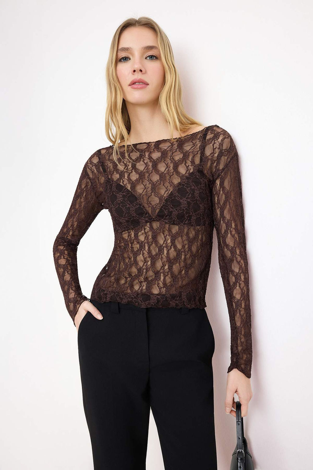 Kahverengi Fitted/Vucuda Oturan Kay?k Yaka Uzun Kollu Dantel Orme Bluz TWOSS26BZ00638