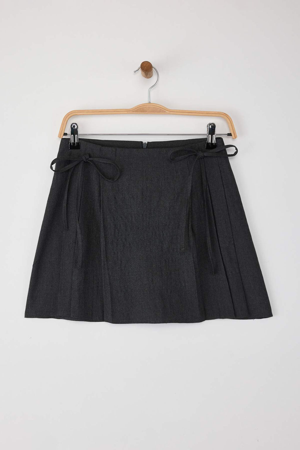 Koyu Antrasit Plise ve Kurdele Detayl? Mini Boy Dokuma Etek TEDAW25ET00012