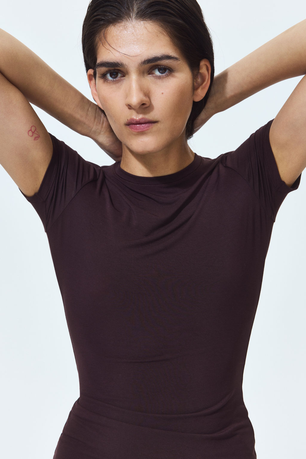 Camiseta de corte ajustado en punto el?stico - H&m фото 6