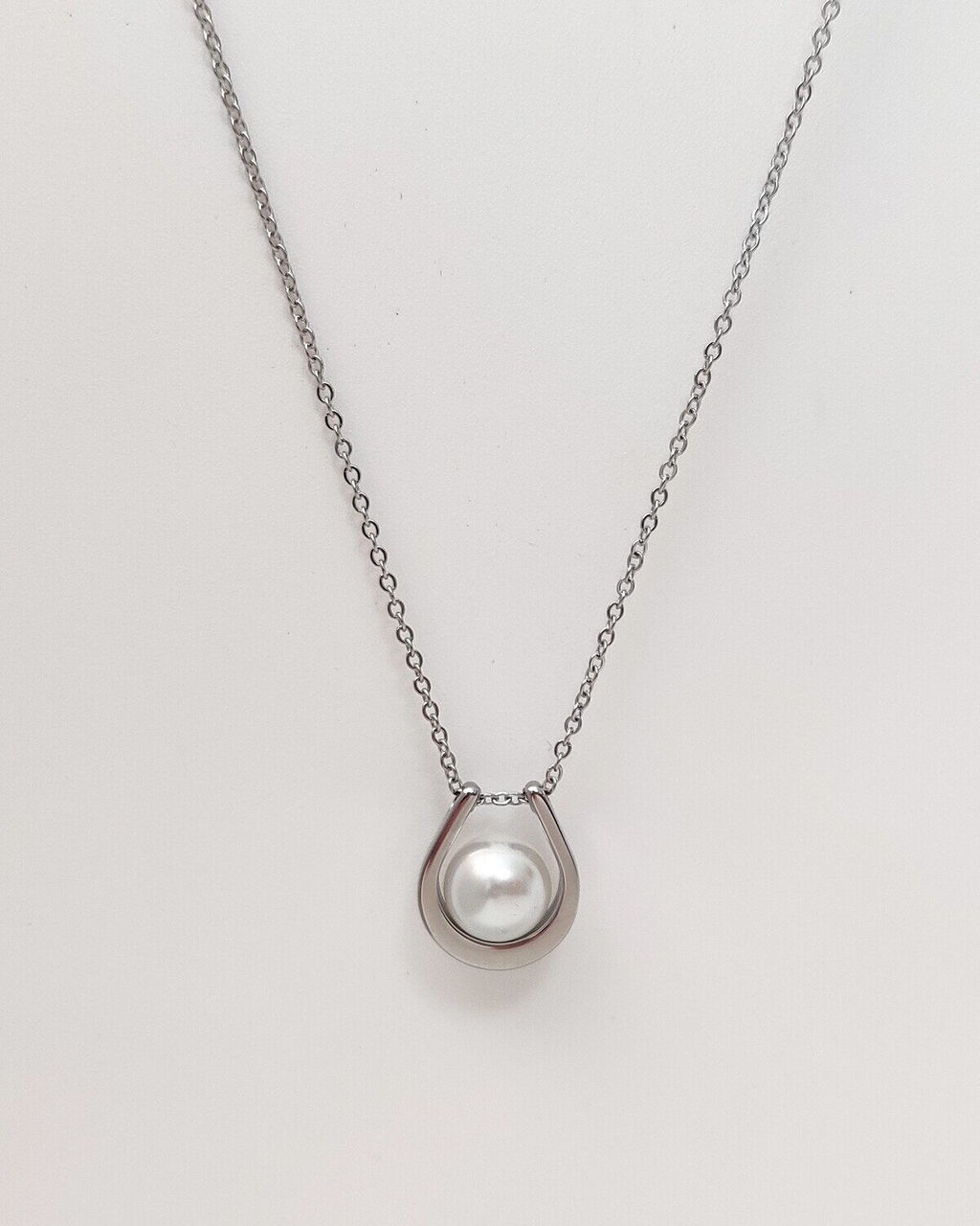 Кулон из стали на цепочке