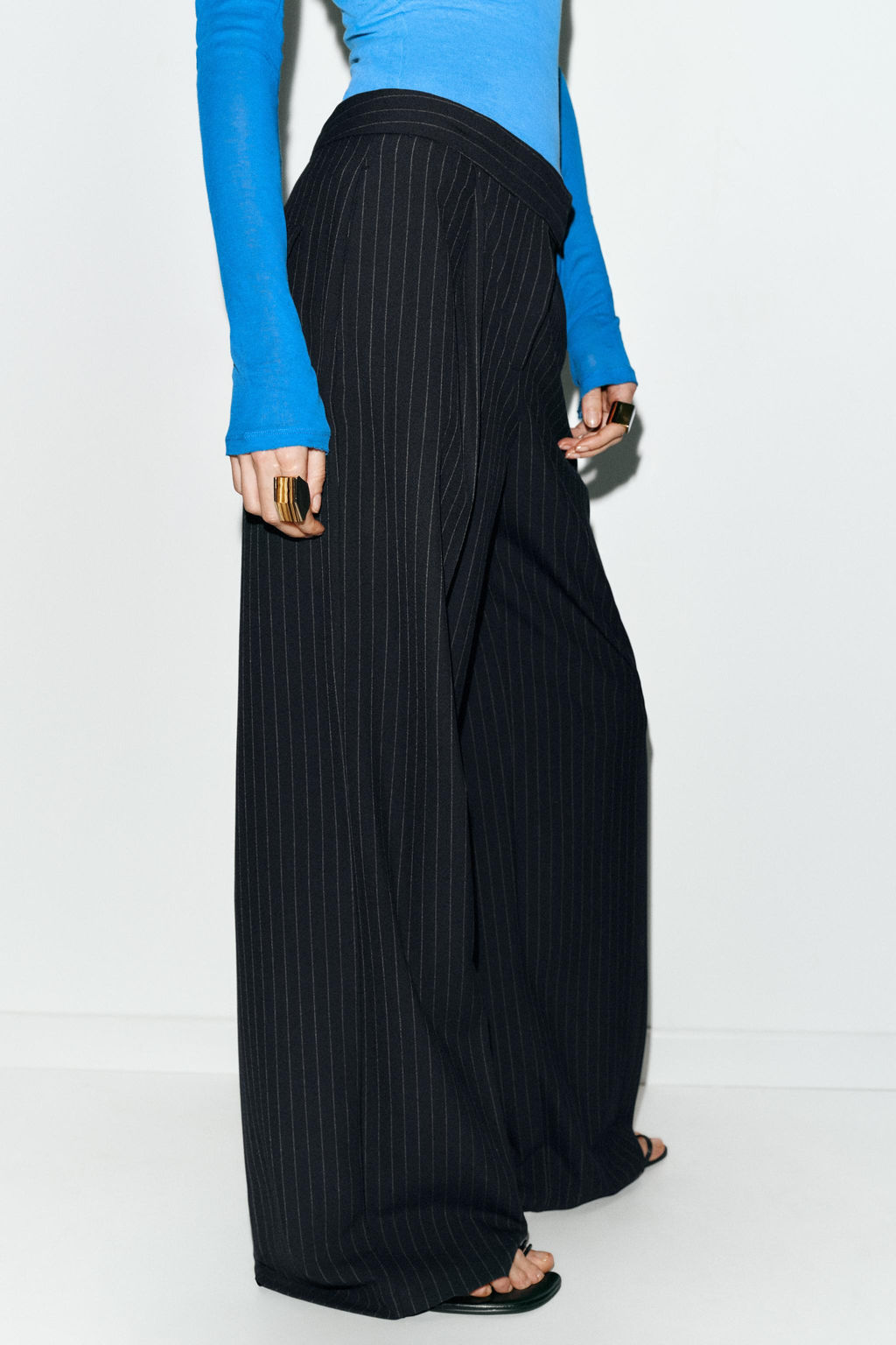 WIDE-LEG PINSTRIPE TROUSERS WITH DARTS - Zara фото 13