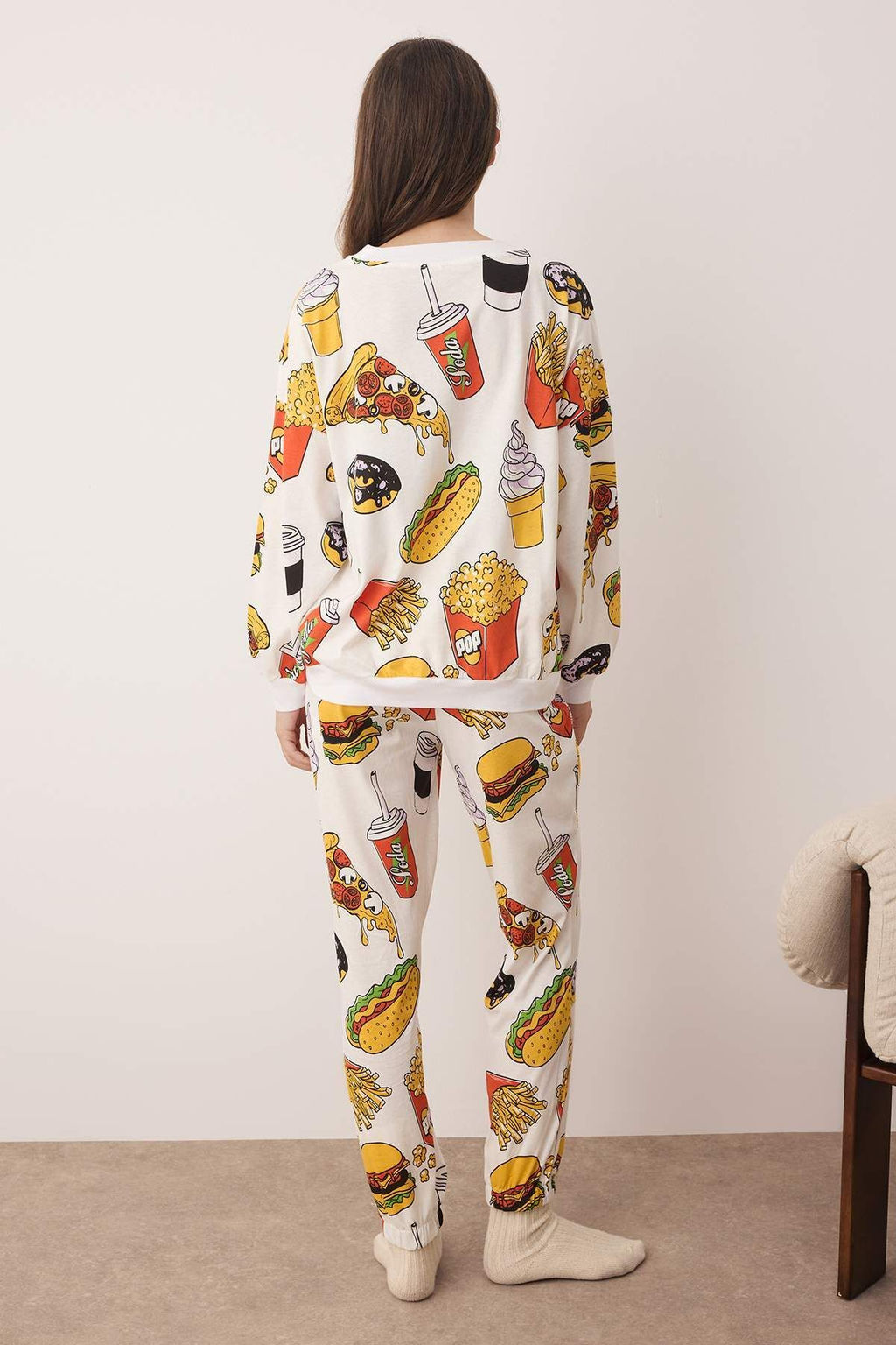 Trendyolmilla Kiremit Slogan Nak?sl? Desenli Sweatshirt-Jogger Orme Pijama Tak?m? THMAW23PT00064  фото 4