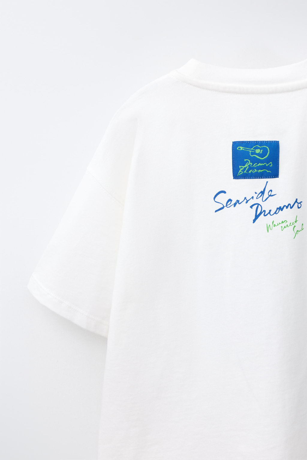 CAMISETA ESTAMPADO TEXTO / Blanco