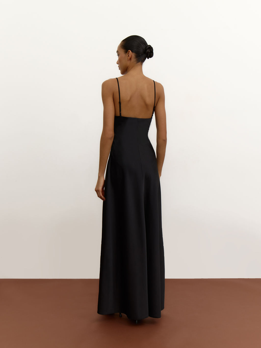 Платье-комбинация на бретелях из сатина - Mollis фото 4