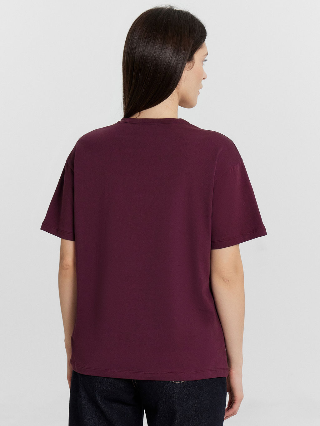 Футболка женская с принтом и надписью ладонью коснусь ласкового огонька... - Mark formelle фото 4