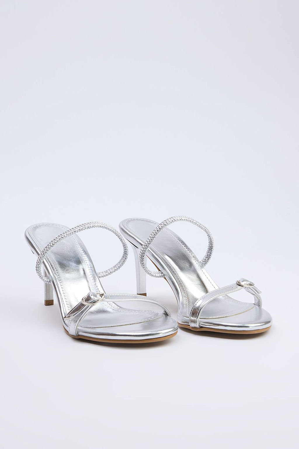Trendyol Shoes Siyah Toka Detayl? Cift Kullan?ml? Ince Topuklu Badem Burun Kad?n Topuklu Sandalet TAKSS25TO00010 - Trendyolmilla фото 19