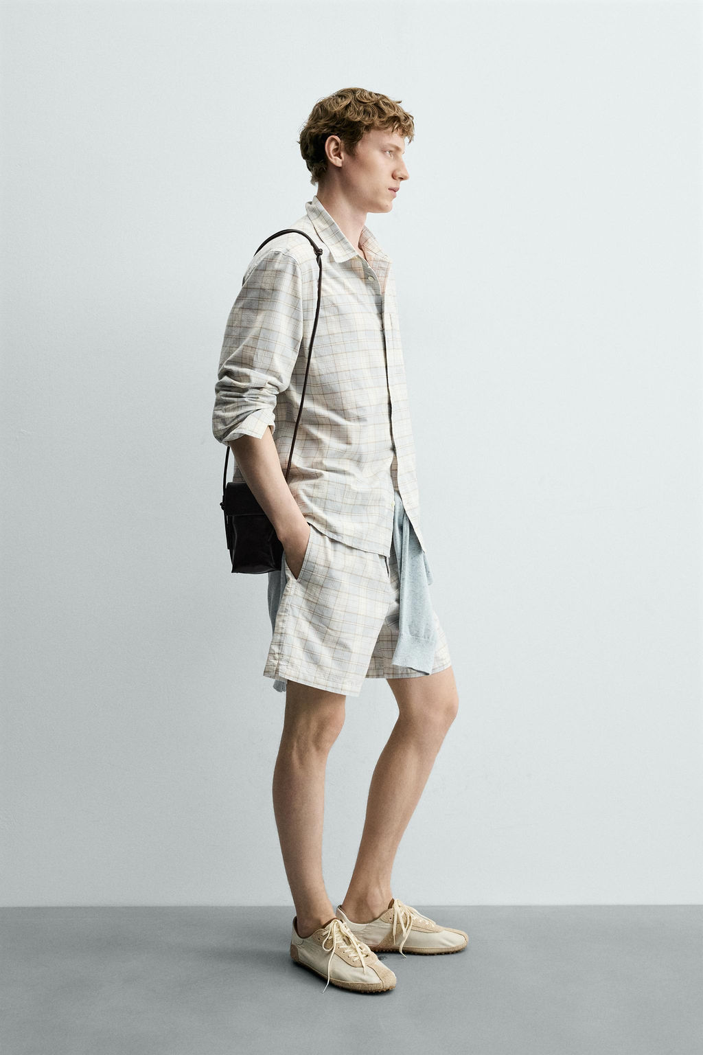 BERMUDA REGULAR FIT CUADROS / Celeste