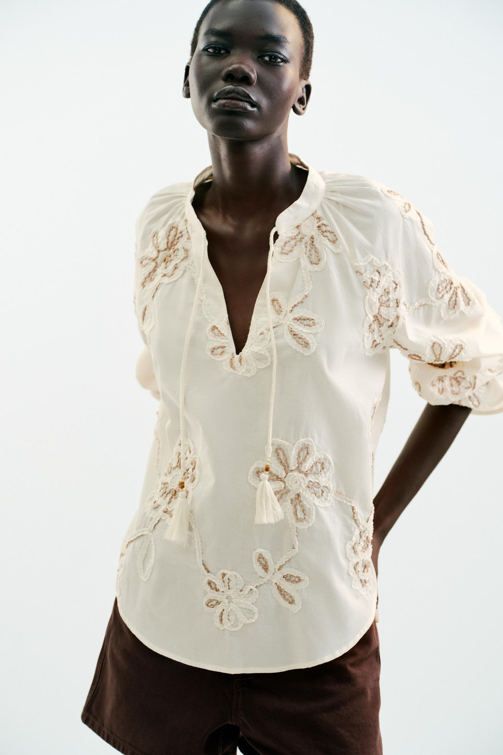 EMBROIDERED TEXTURED BLOUSE - Zara фото 9