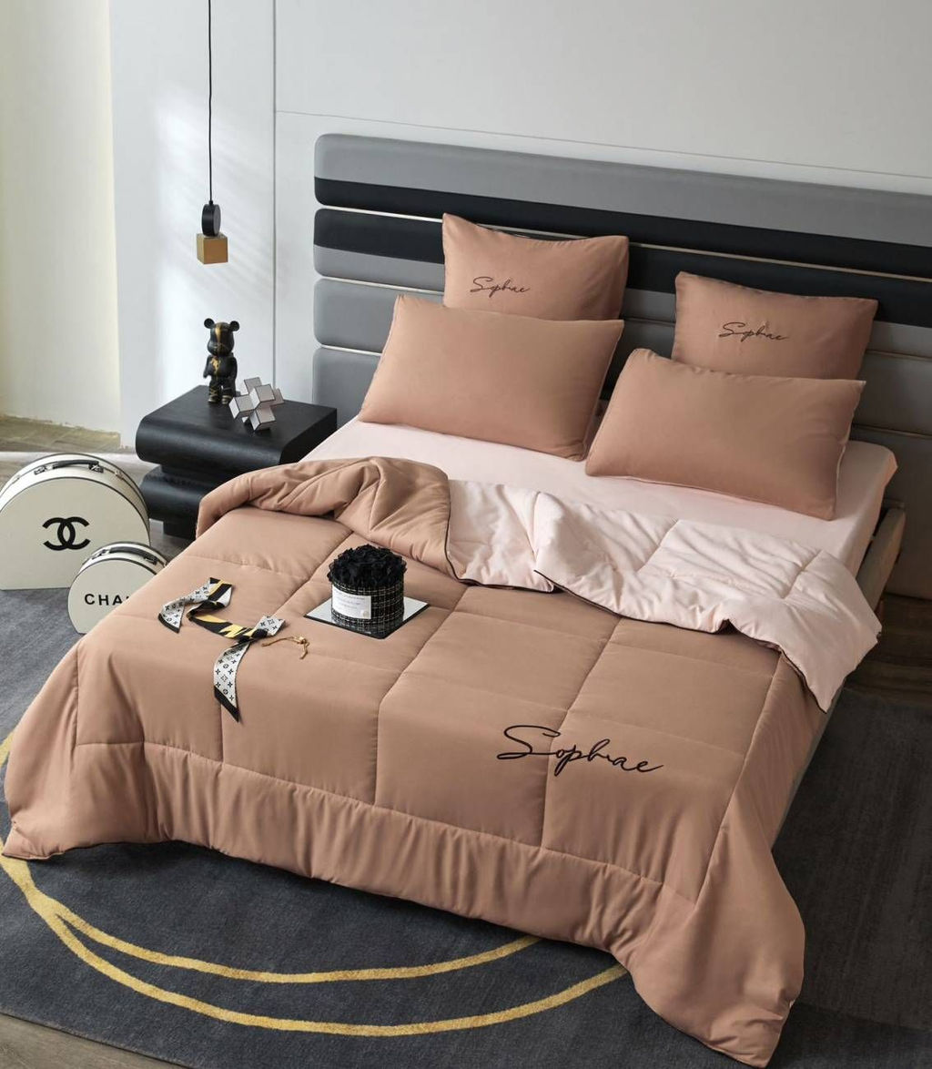 Одеяло Mency средней плотности однотонное с простыней на резинке и наволочками ODMENOR08