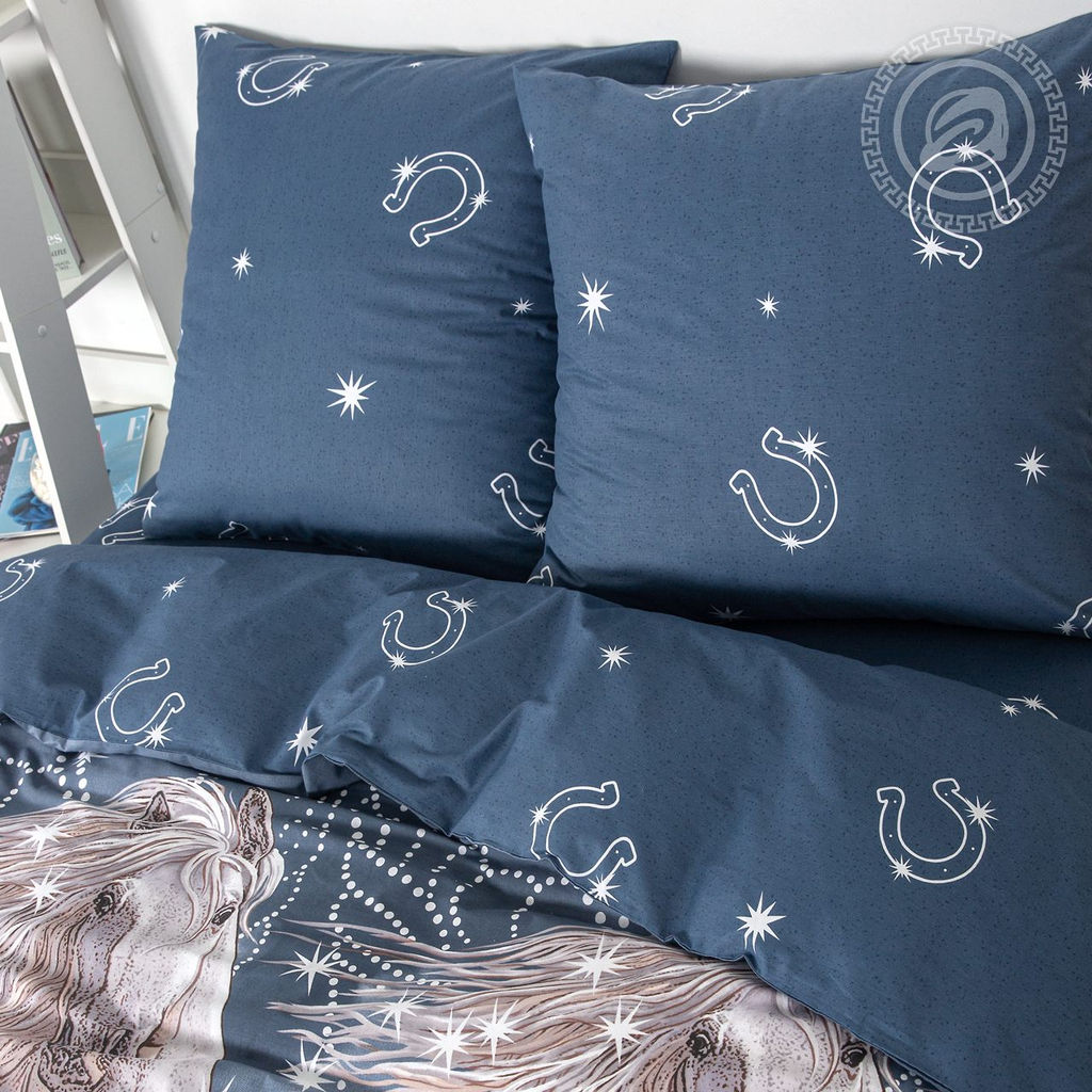 Постельное белье Пегас (поплин DE LUXE) 1,5 сп./Пододеяльник: 1 шт. - 215*145; Простыня: 1 шт. - 215*150; Наволочка: 2 шт. - 70*70; DE LUXE - Артпостель фото 2