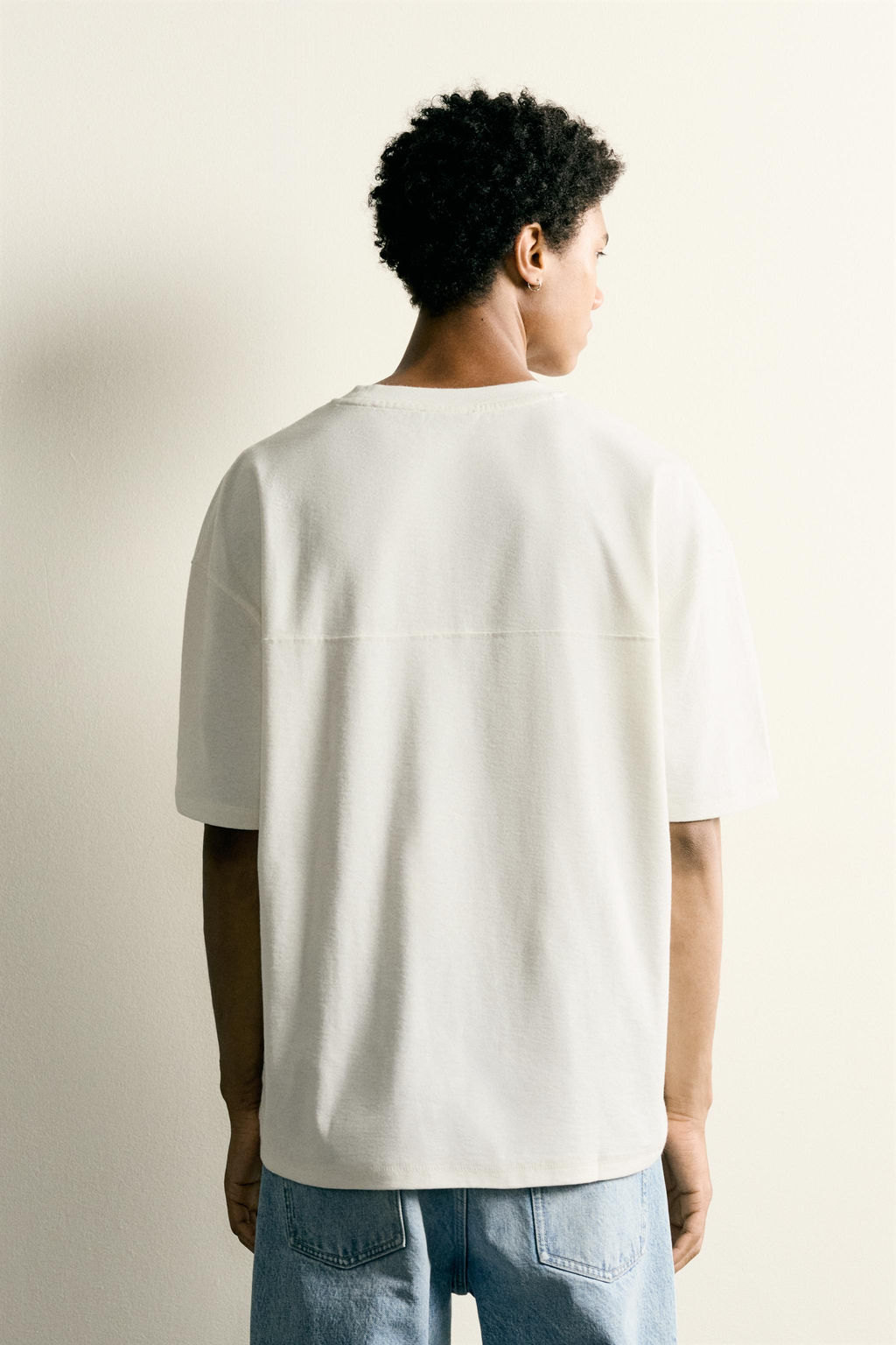CAMISETA RELAXED FIT COSTURA / Blanco roto - Zara фото 3