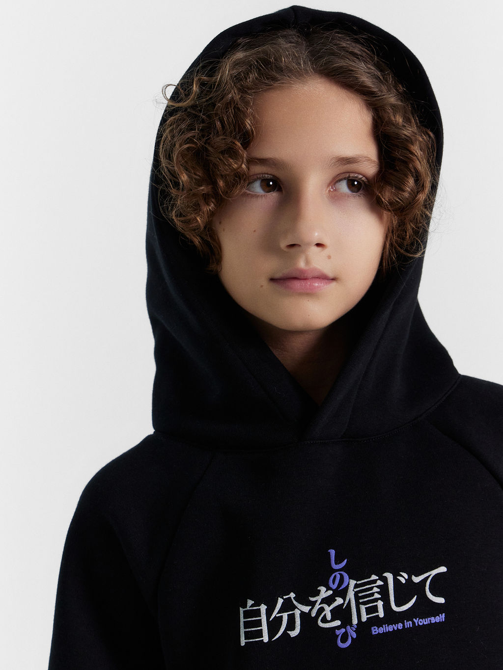 ЧЕРНОЕ ХУДИ ДЛЯ МАЛЬЧИКОВ С ПРИНТОМ - Mark formelle фото 6