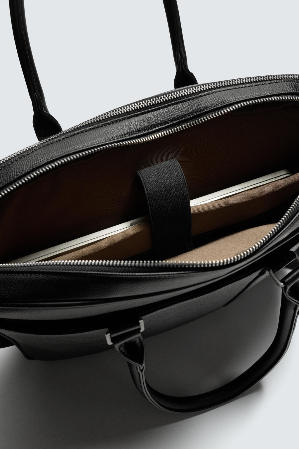 MALET?N TEXTURA / Negro - Zara фото 6