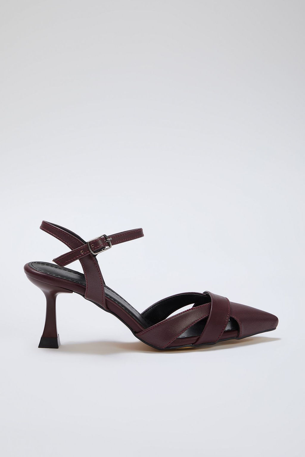 Trendyol Shoes Bej Cut Out Detayl? Sivri Burun Kad?n Klasik Topuklu Ayakkab? TAKSS25TO00029 - Trendyolmilla фото 8
