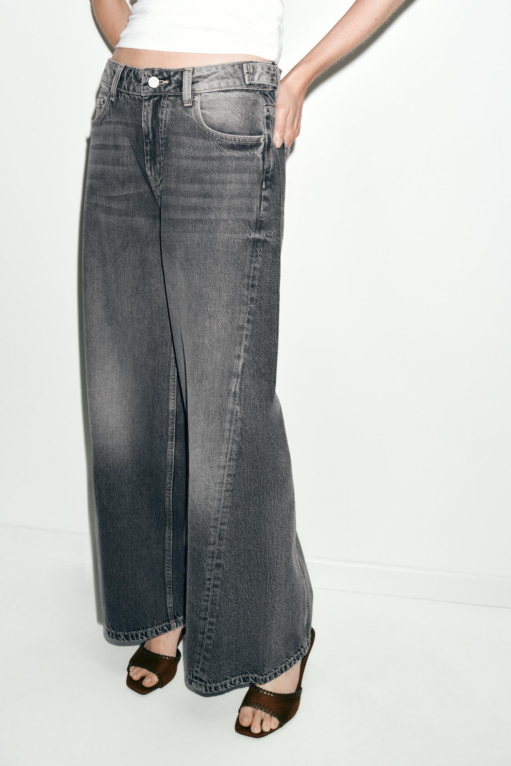 Z1975 WIDE LEG MID-WAIST SEAM JEANS - Zara фото 2