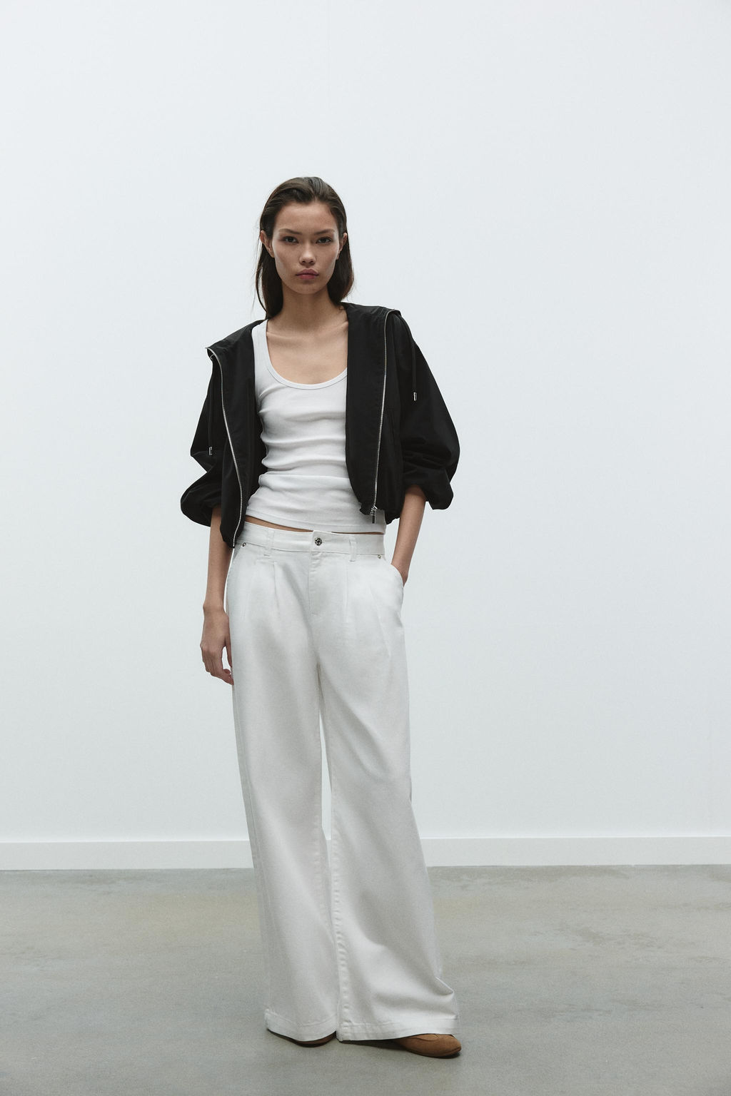 RUBBERISED HOODED JACKET - Zara фото 6