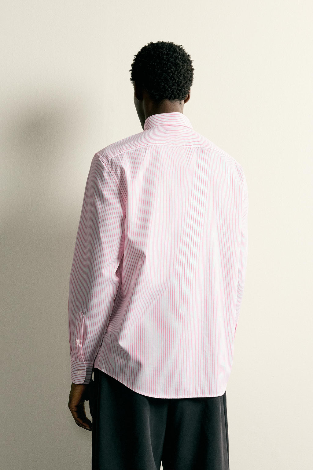 CAMISA REGULAR FIT ESTRUCTURA / Coral rojo - Zara фото 3
