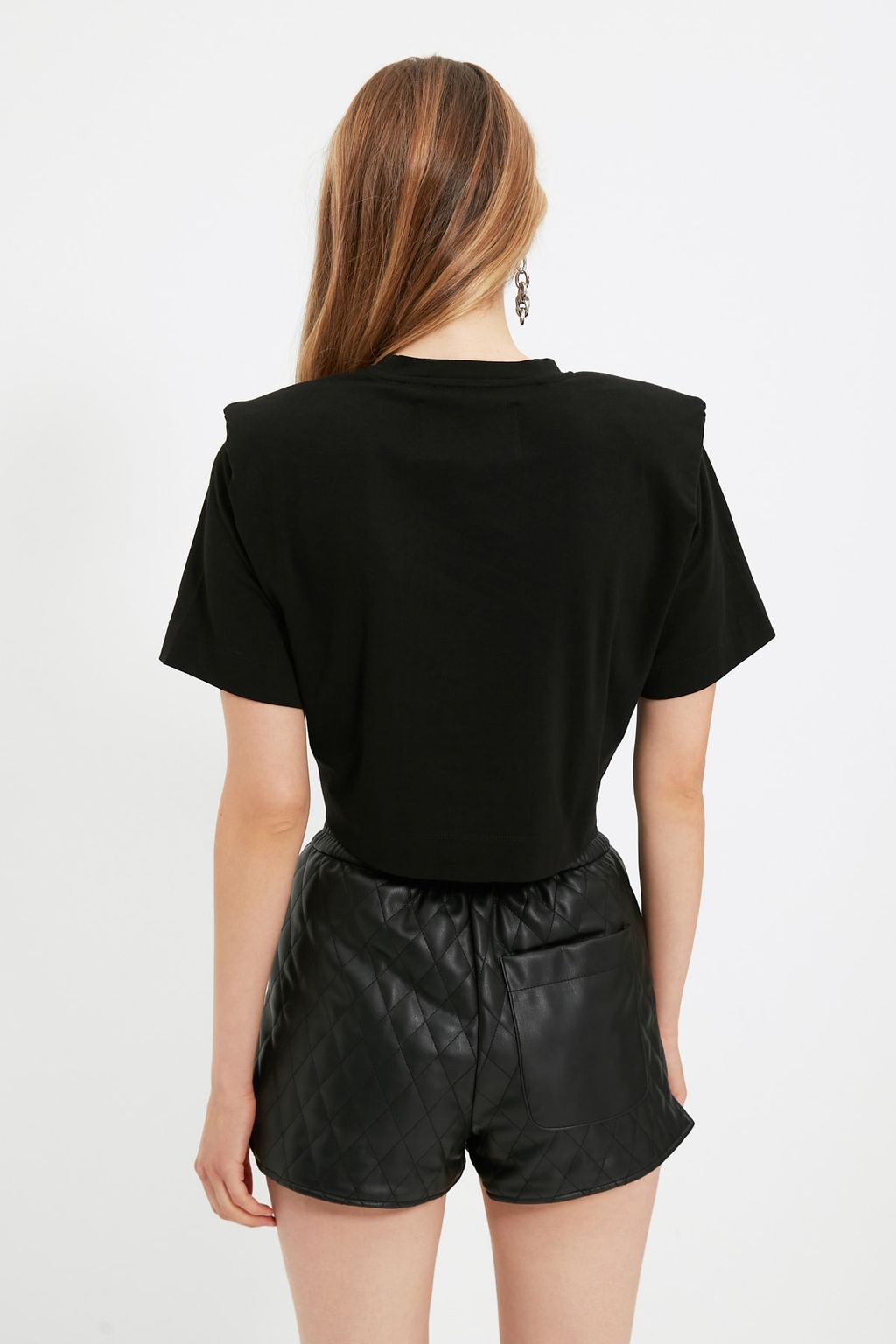 TRENDYOLMILLA X Sagaza Studio Siyah Sloganl? Orme T-Shirt TPRAW22TS0214  фото 6