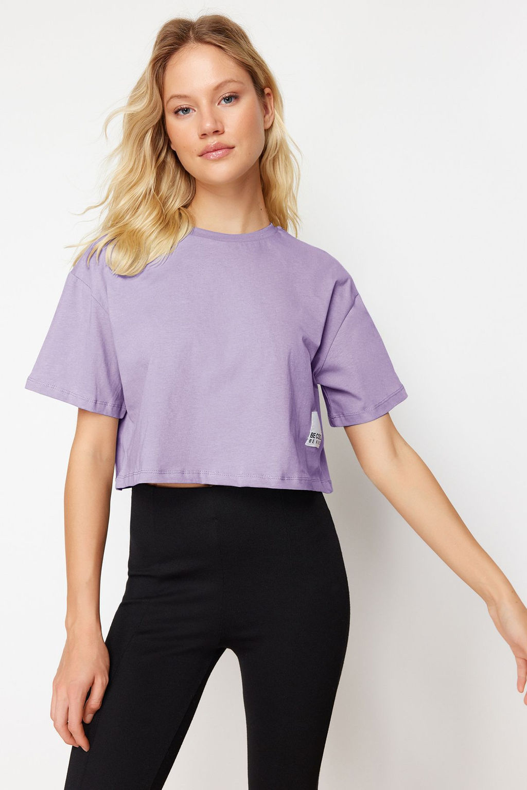 TRENDYOLMILLA Gri %100 Pamuk Relaxed/Rahat Kal?p Dokuma Etiket Detayl? Orme T-Shirt TWOSS24TS00219 фото 2