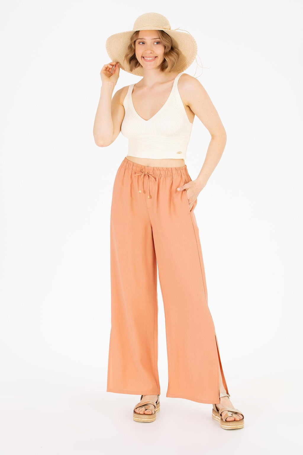 U. S. Polo Assn Женский свитер цвета экрю с v-образным вырезом - U.s. polo assn фото 4