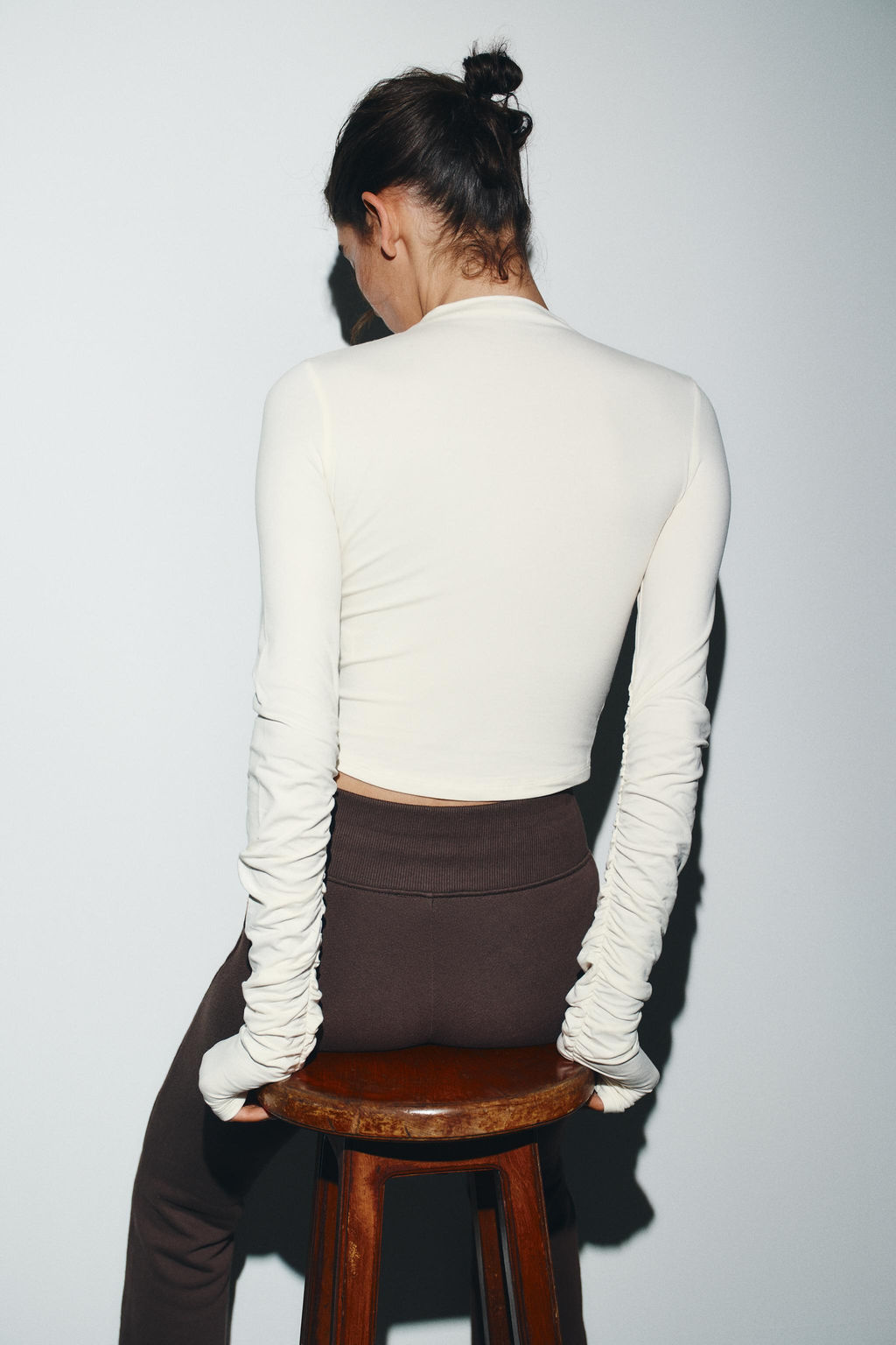 COTTON MODAL RUCHED T-SHIRT - Zara фото 5