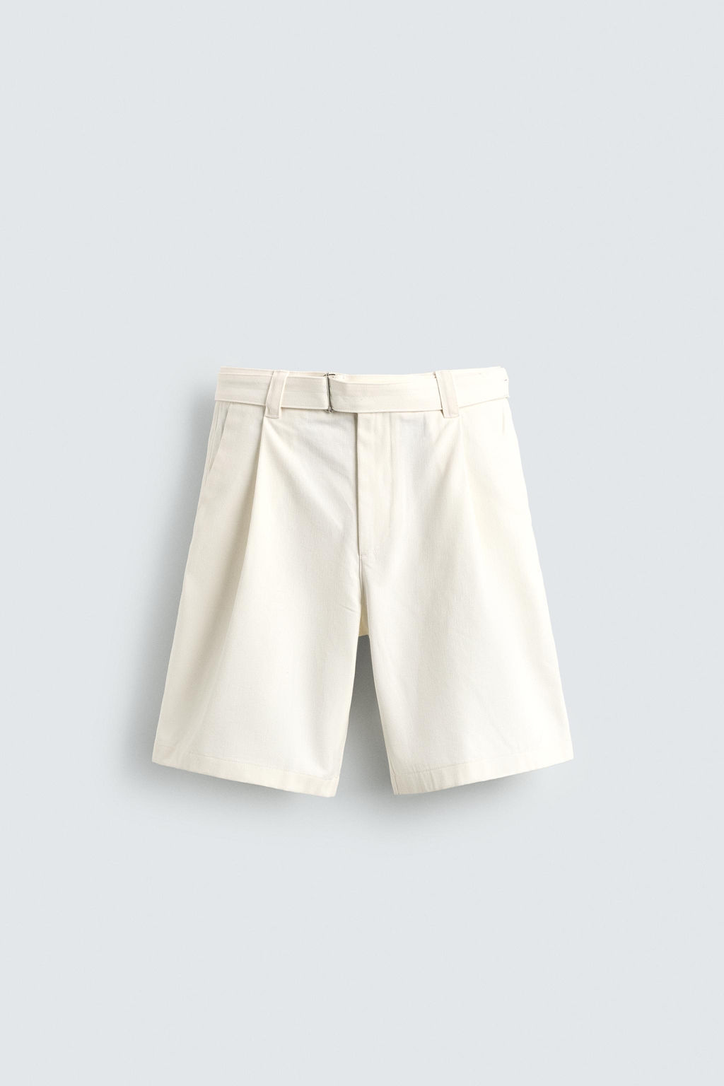 BERMUDA RELAXED FIT PLIEGUES CINTUR?N / Blanco roto