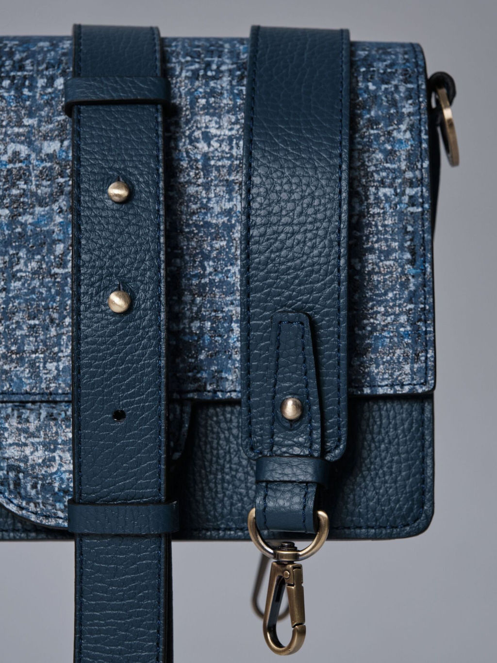 Сумка кожаная Deboro 30574 синяя волна