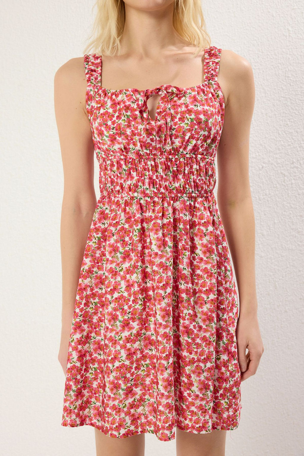 Pembe Cicekli Etegi Belden Ac?lan Lastikli Mini Dokuma Elbise TWOSS25EL00033 - Trendyolmilla фото 3