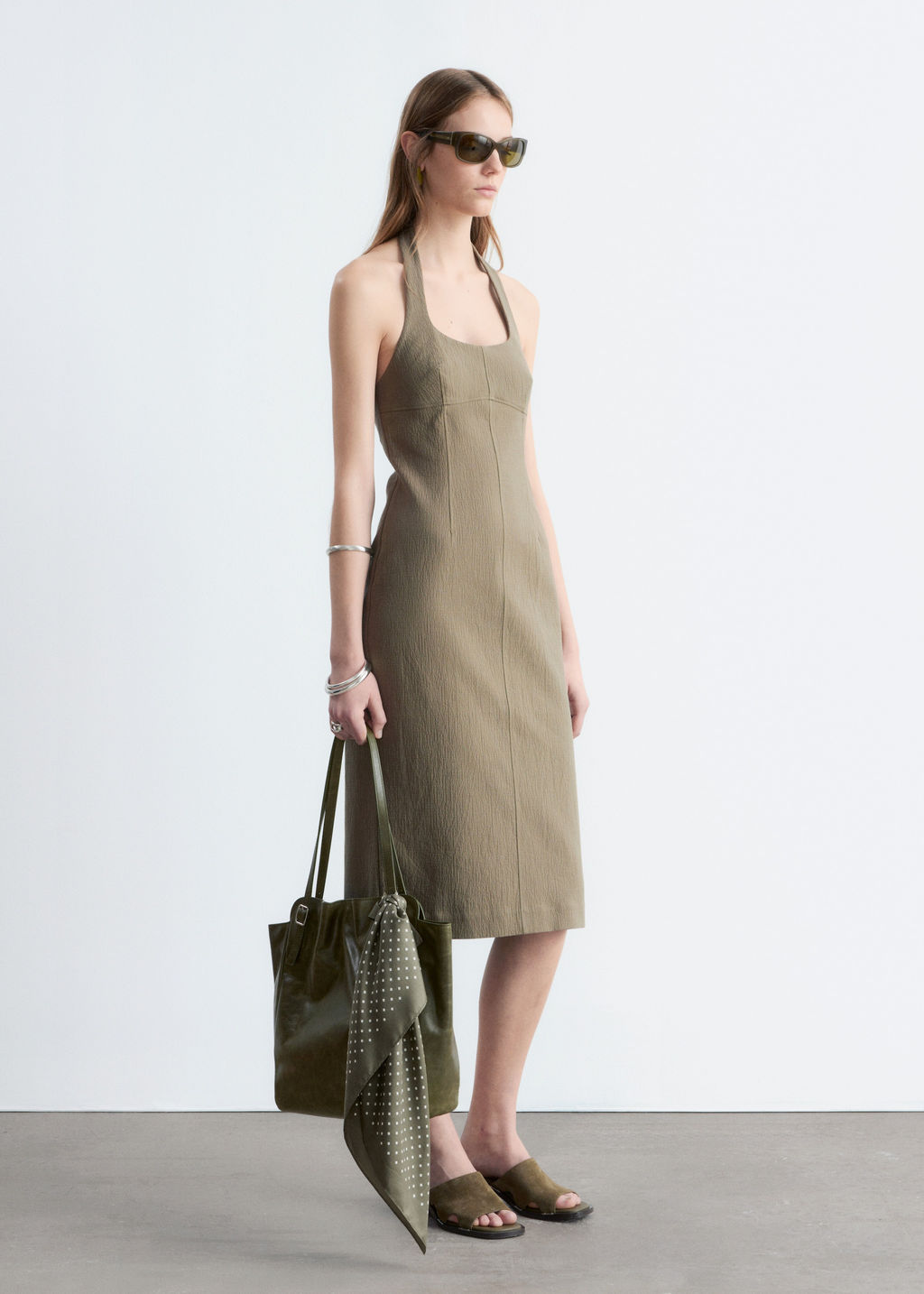 Vestido midi con cuello halter - H&m фото 4