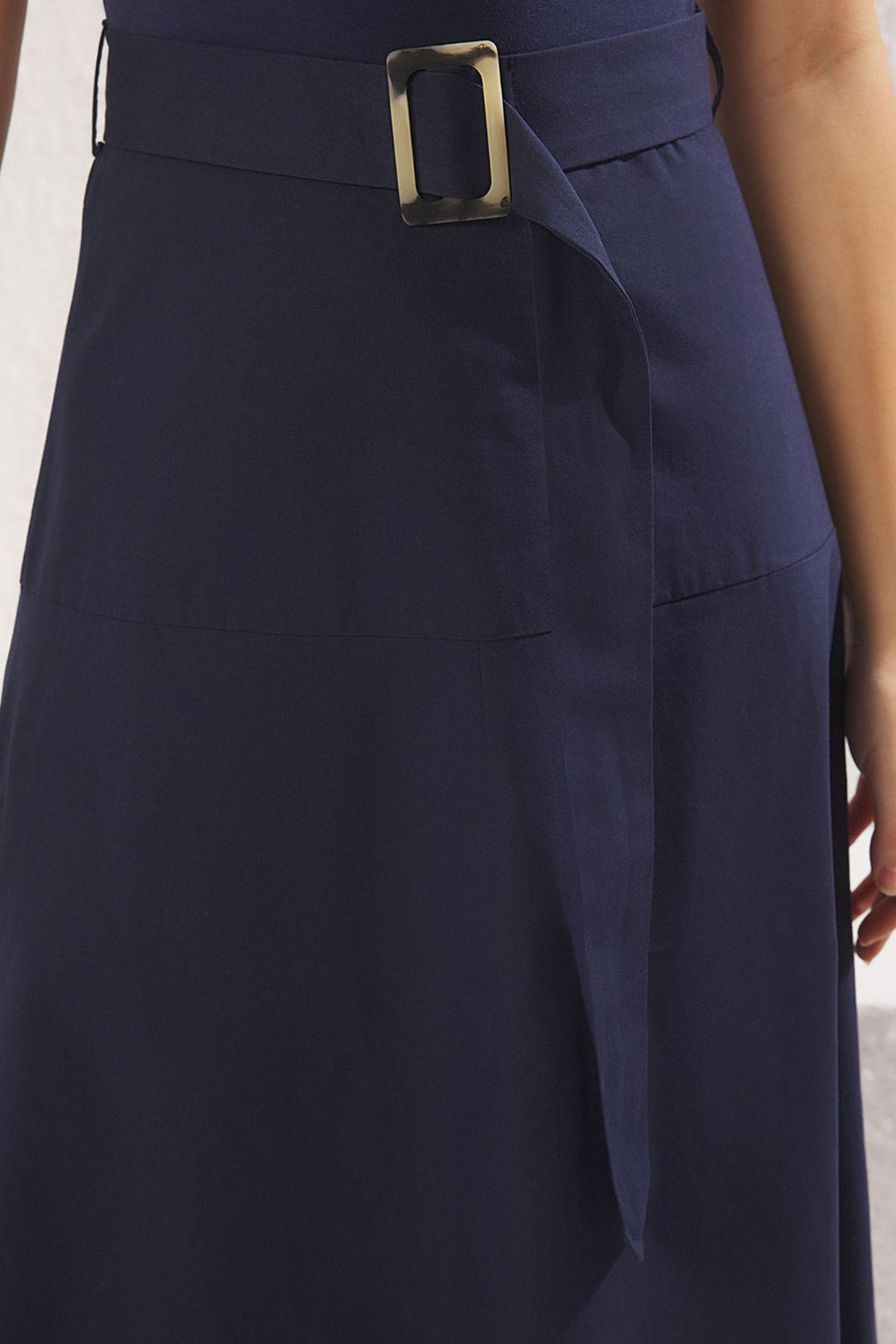 TRENDYOLMILLA Haki Kemerli A Kesim Midi Gabardin Dokuma Elbise TWOSS25EL00055  фото 5