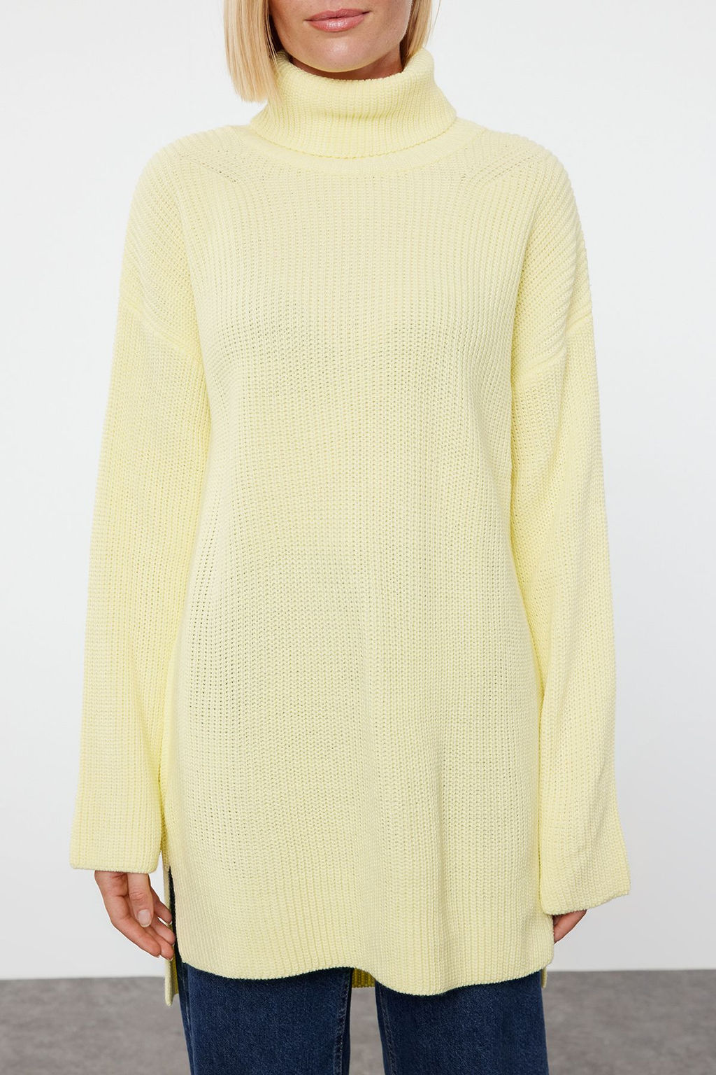 Ac?k Sar? Genis Kal?p Bal?kc? Yaka Triko Kazak TWOAW25KZ00131