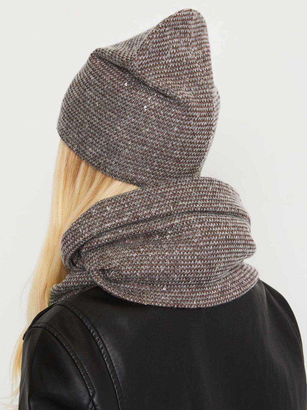 Вязаный (весна/осень) комплект с пайетками(шапка+восьмёрка) «Юлия» (коричневый)