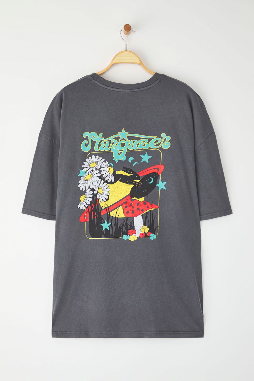 Trendyolmilla Man Buyuk Beden Antrasit Oversize/Genis Kesim Soluk Efekt Bask?l? %100 Pamuk T-shirt TEDSS25BF00001