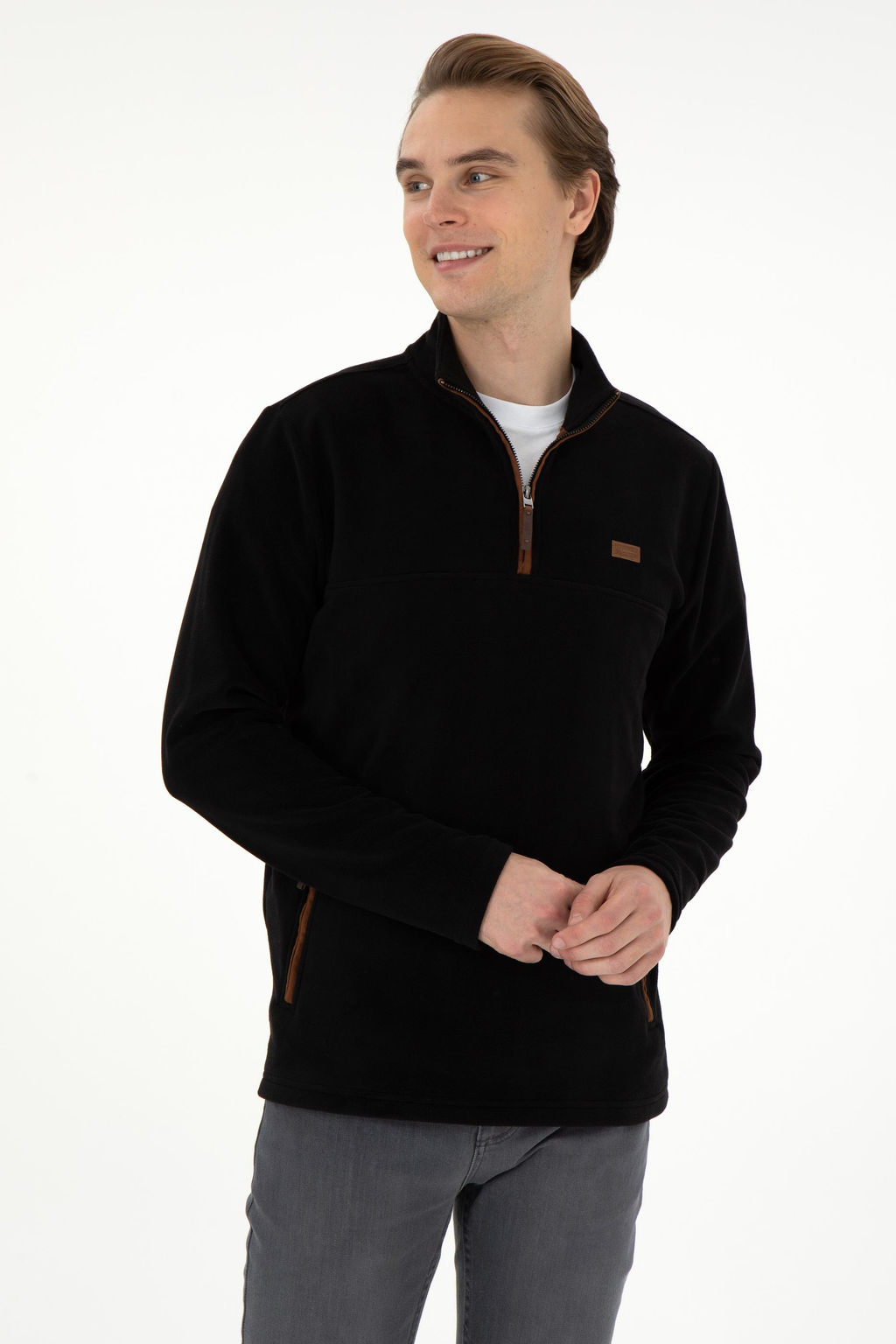 Мужской черный свитшот Неожиданная скидка в корзине