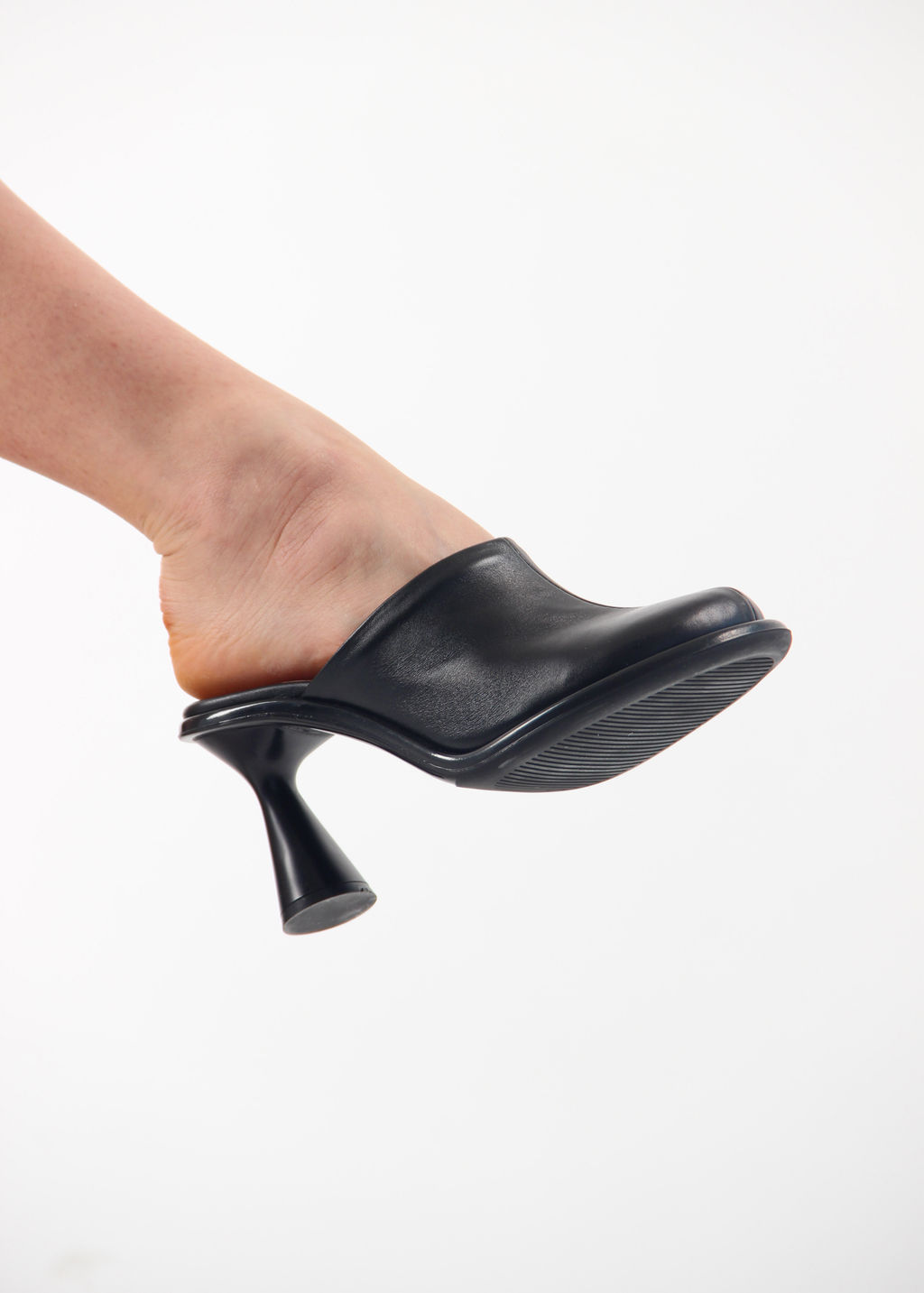 Сабо 6112.PODYUM133bl. черный