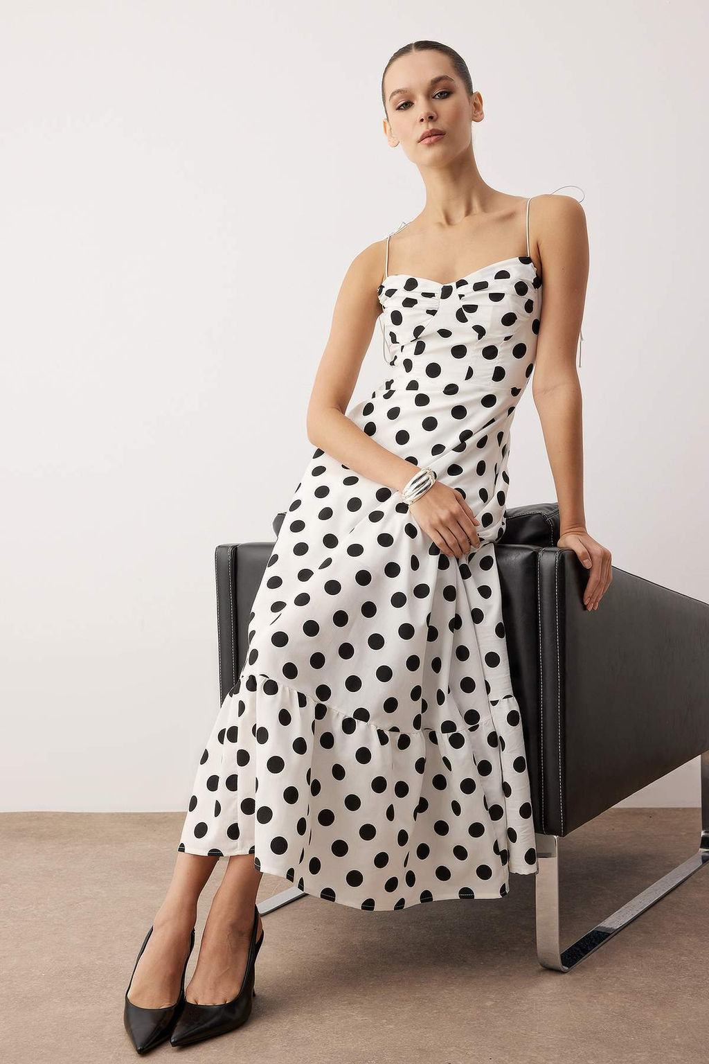 TRENDYOLMILLA Beyaz Drape Detayl? Dokuma Maxi Elbise TWOSS24EL01128 фото 21