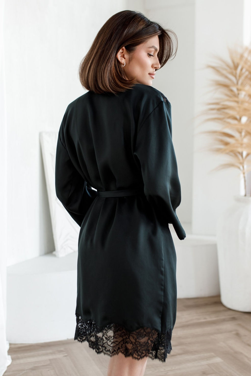 D0142 ЧЕРНЫЙ ХАЛАТ