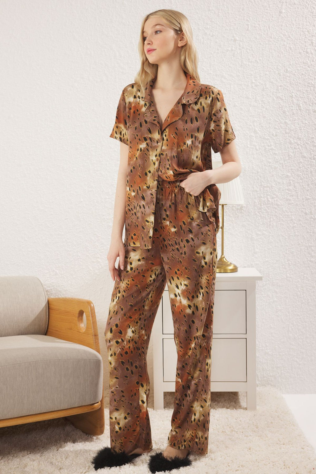 Trendyolmilla Cok Renkli Leopar Desenli Viskon Dokuma Pijama Tak?m? THMSS25PT00090