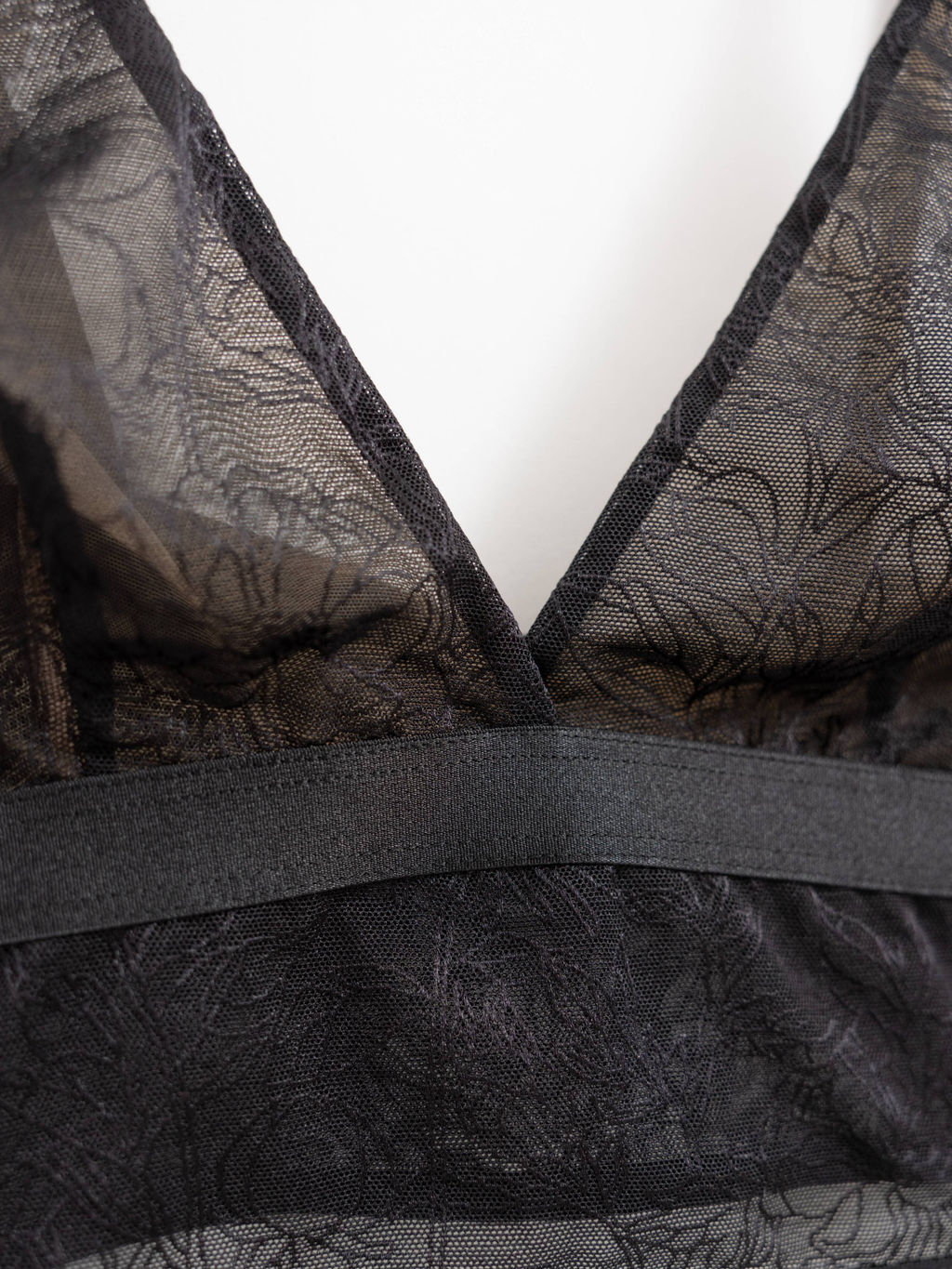 CONTE FLORAL TATTOO LBE 2870 Бюстье женское black - Conte elegant фото 7