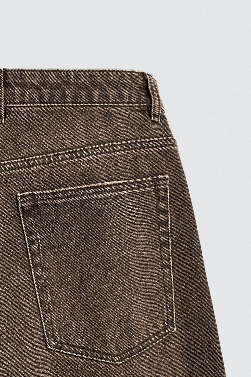 JEANS RELAXED FIT ACABADO EFECTO ENCERADO / Marr?n - Zara фото 10