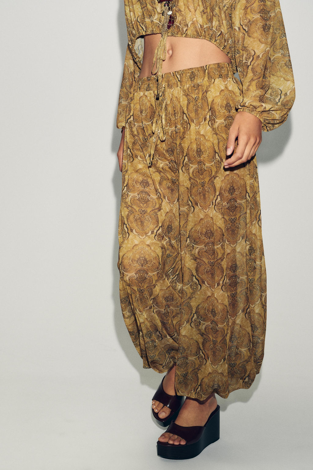 PRINTED BALLOON TROUSERS - Zara фото 11