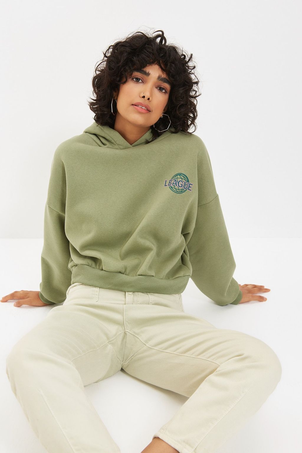 Mint S?rt Bask? Detayl? Kapusonlu Kal?n Ici Polarl? Orme Sweatshirt TWOAW22SW0711