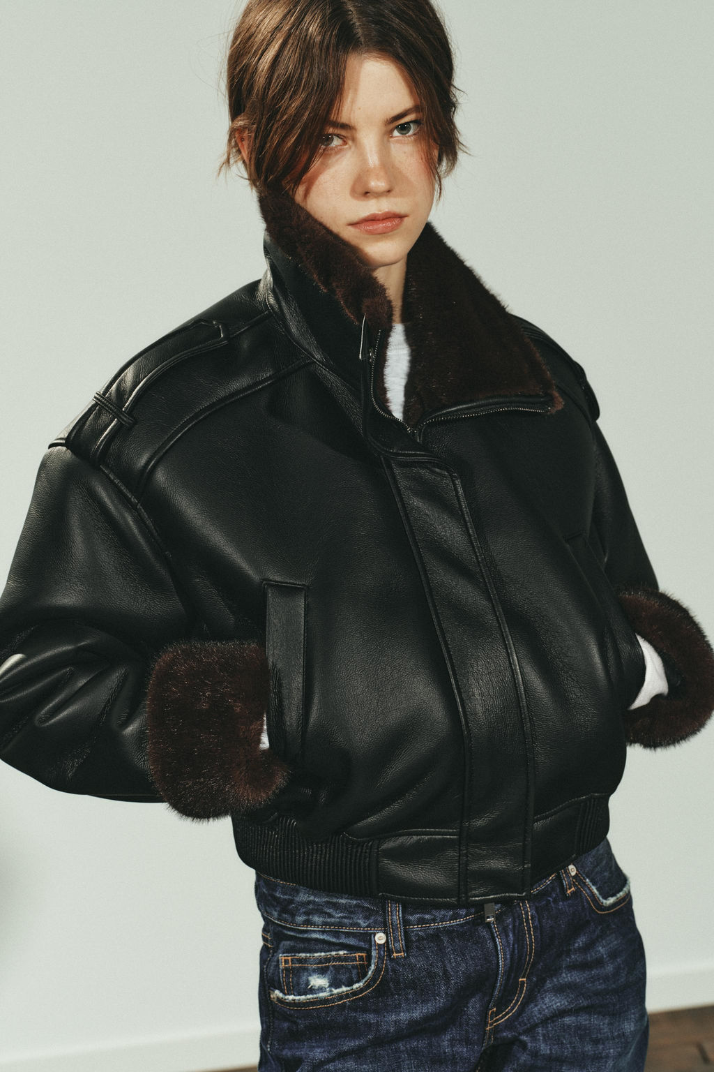 DOUBLE-FACED FAUX LEATHER BOMBER JACKET - Zara фото 10