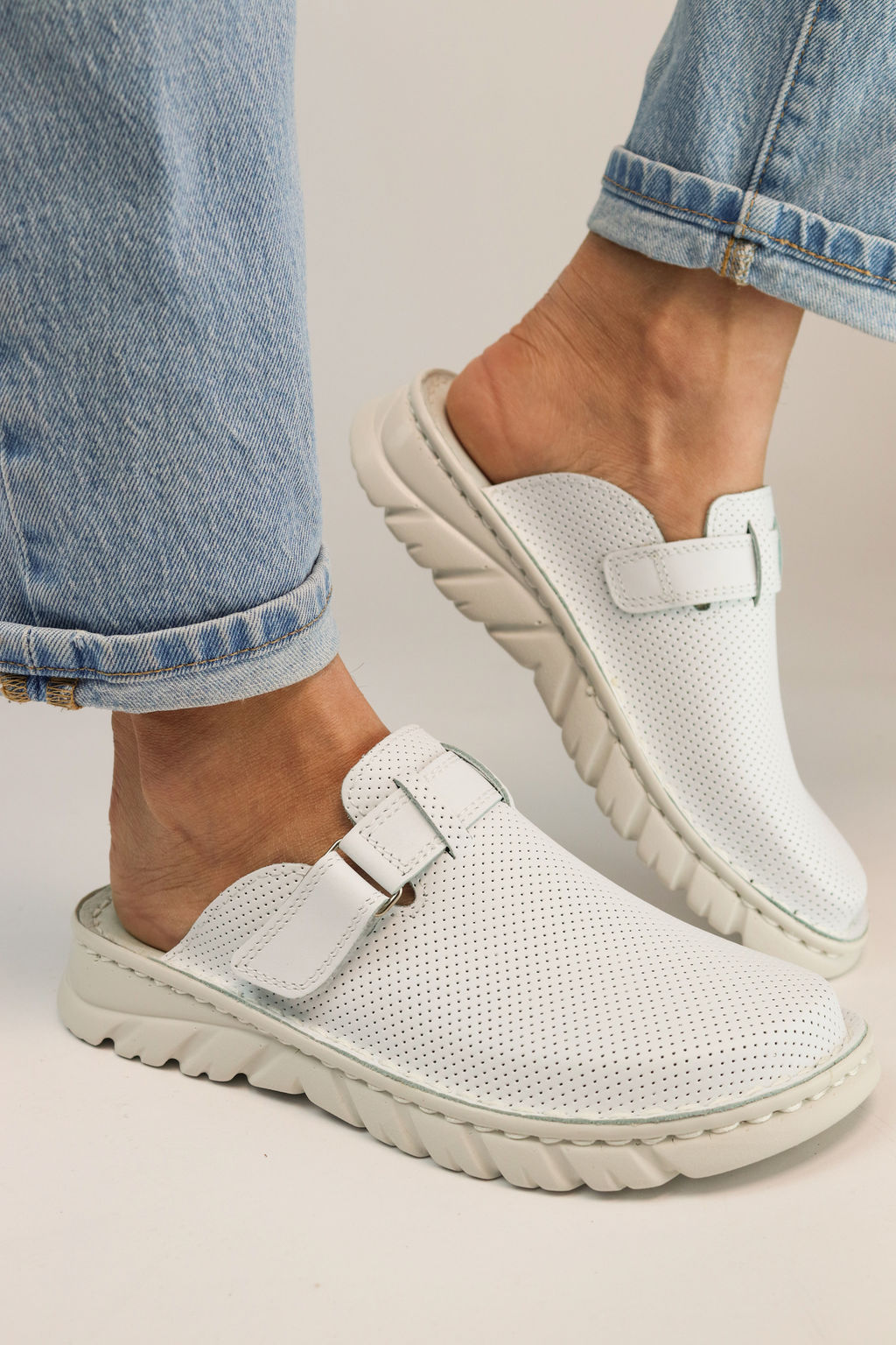 03 | Duki | Белые женские медицинские сабо натуральная кожа - Milka shoes&more фото 7