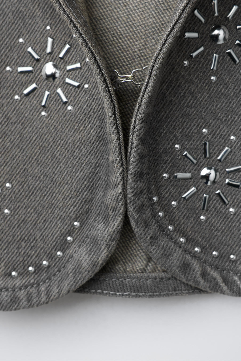 CHALECO DENIM STRASS / Gris antracita - Zara фото 4