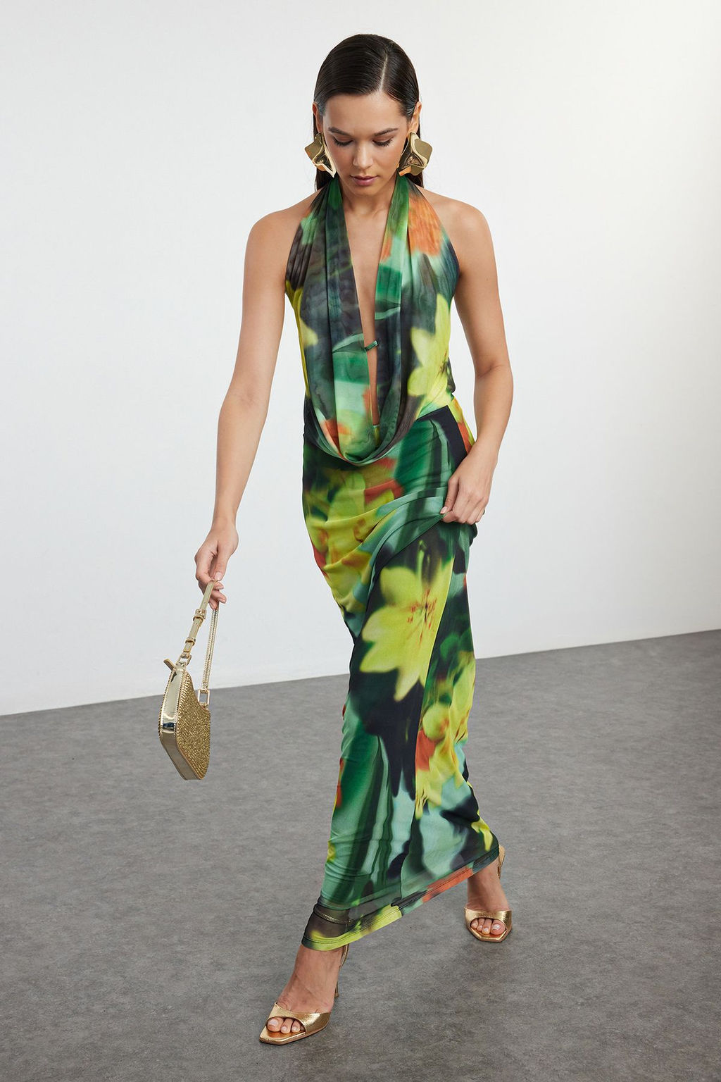 TRENDYOLMILLA Cok Renkli Cicek Desenli Orme Tul Uzun Gece Abiye Elbise TPRSS24AE00261 фото 7