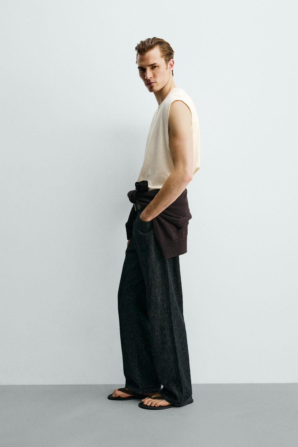 CAMISETA TANK RELAXED FIT / Crudo