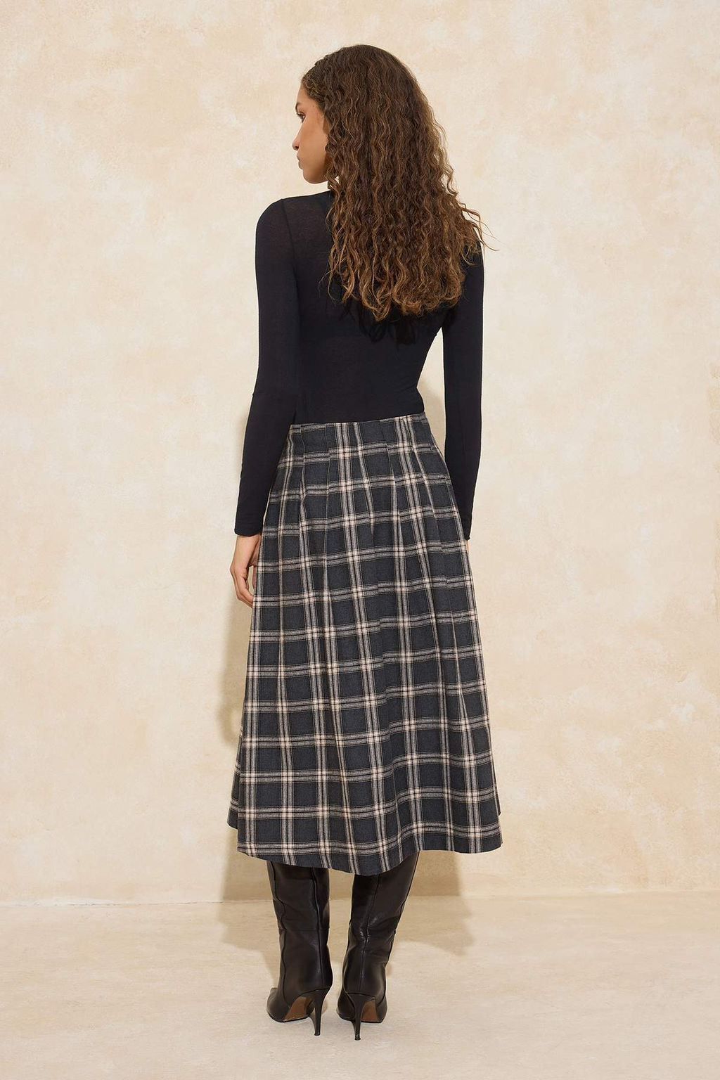 Ekoseli/Kareli Flanel Dokuma Midi Y?rtmac Detayl? Etek TWOSS26ET00046 - Trendyolmilla фото 4