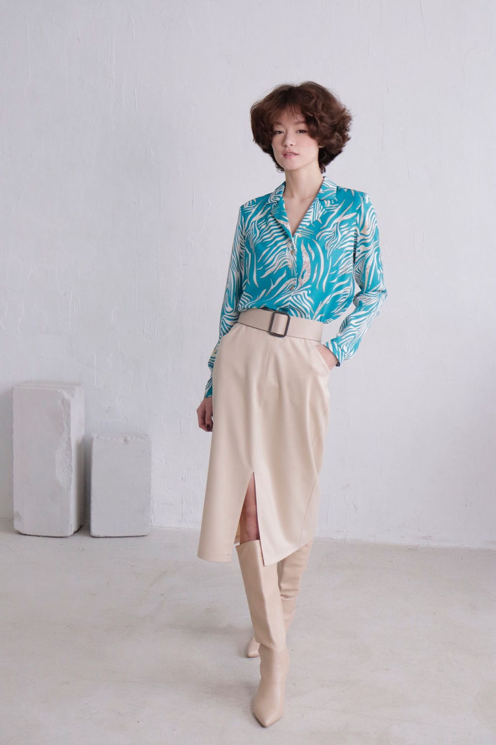 11551 Блуза с английским воротником бирюзовая - Martichelli фото 6