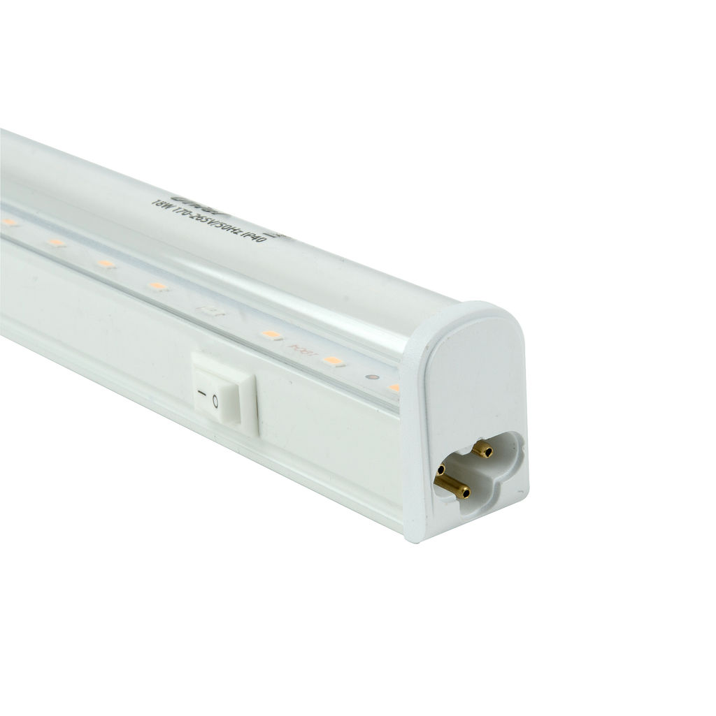 ULI-P32-18W/SPLX IP40 WHITE Светильник для растений светодиодный линейный, 560мм, выкл. на корпусе. Алюминий. Спектр с дальним красным для фотосинтеза. TM Uniel